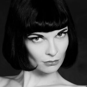 Meet your Posher, Lacy